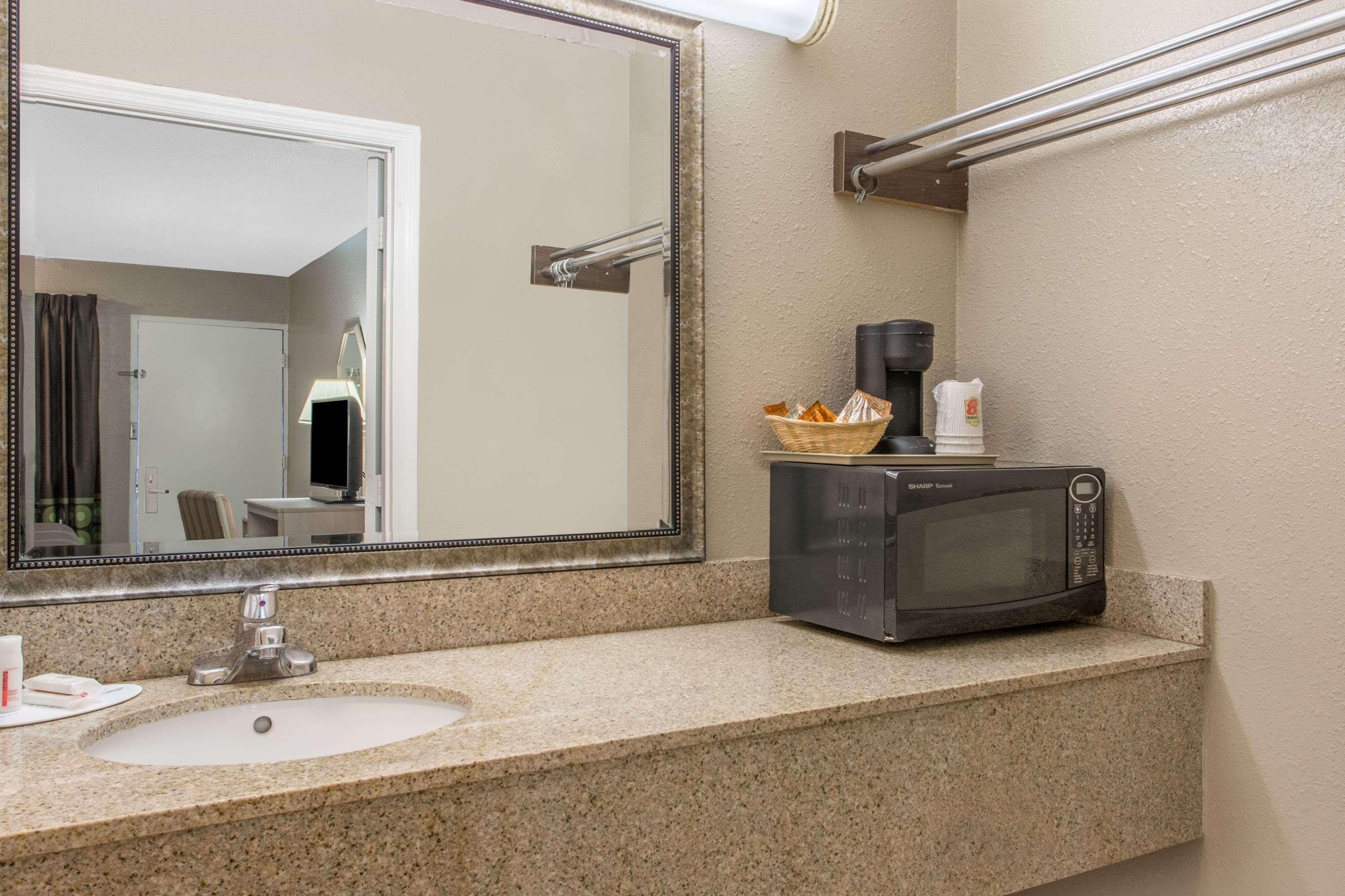 Super 8 By Wyndham Antioch/Nashville South East Екстериор снимка